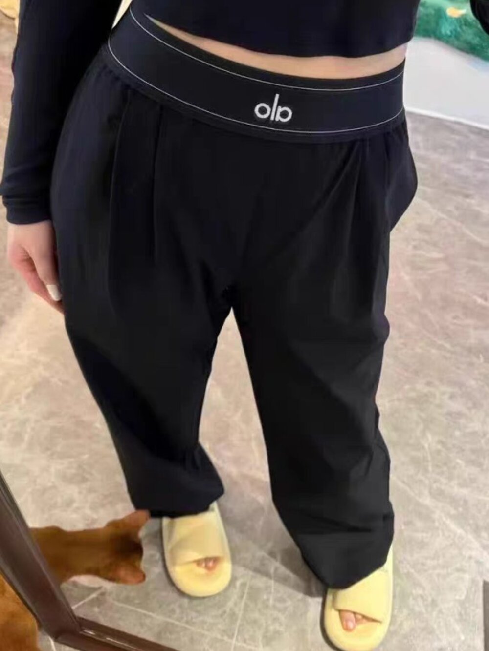 Regular Alo Yoga Black Trouser 🙋🏻‍♀️Women's Sz S-L😉 - Picture 8 of 8